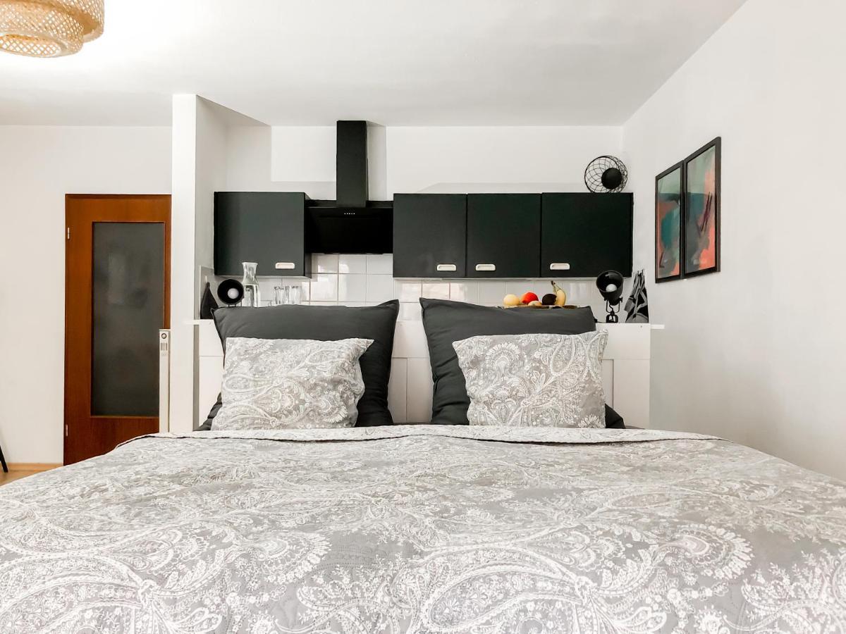 Studio Near Altstadt /W Workspace, Feng-Shui & Art Wurzburg Exterior photo